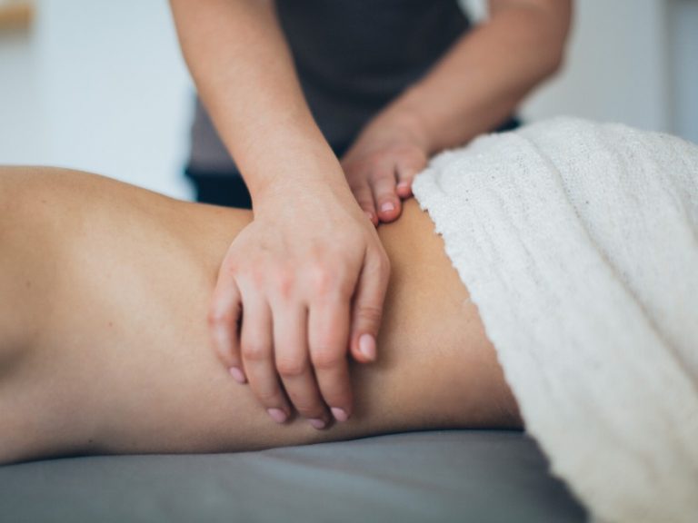 Rhythmische Massage bei Parkinson
